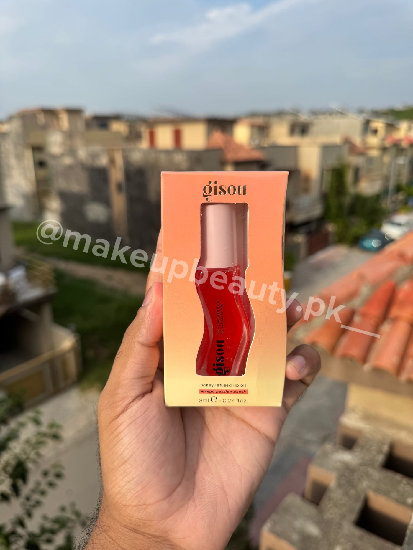 Gisou Honey Infused Lip Oil buy each.