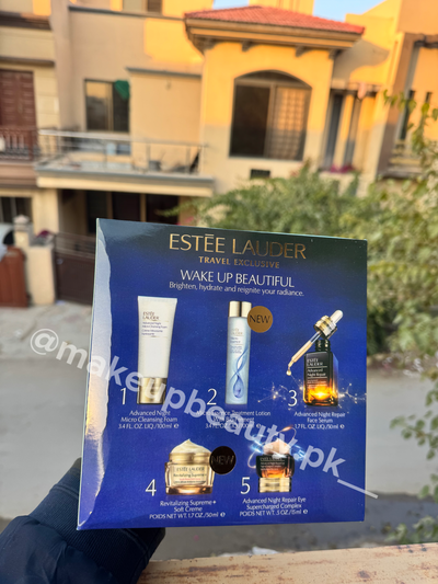 Estee lauder 5 in 1 Nightly Skincare expert Kit.