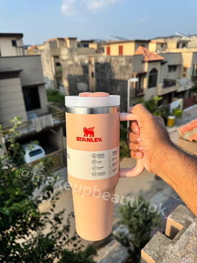 Stanley Quencher H2.0 Tumbler 1.18L. With Strow.