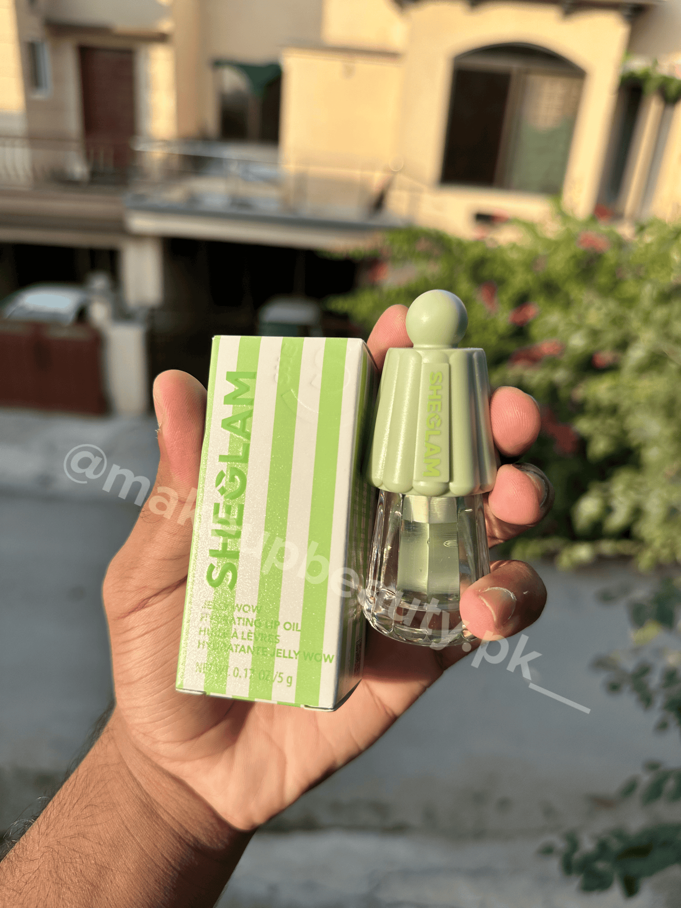 Sheglam Jelly wow Hydrating Lip oil Green apple Envy shade