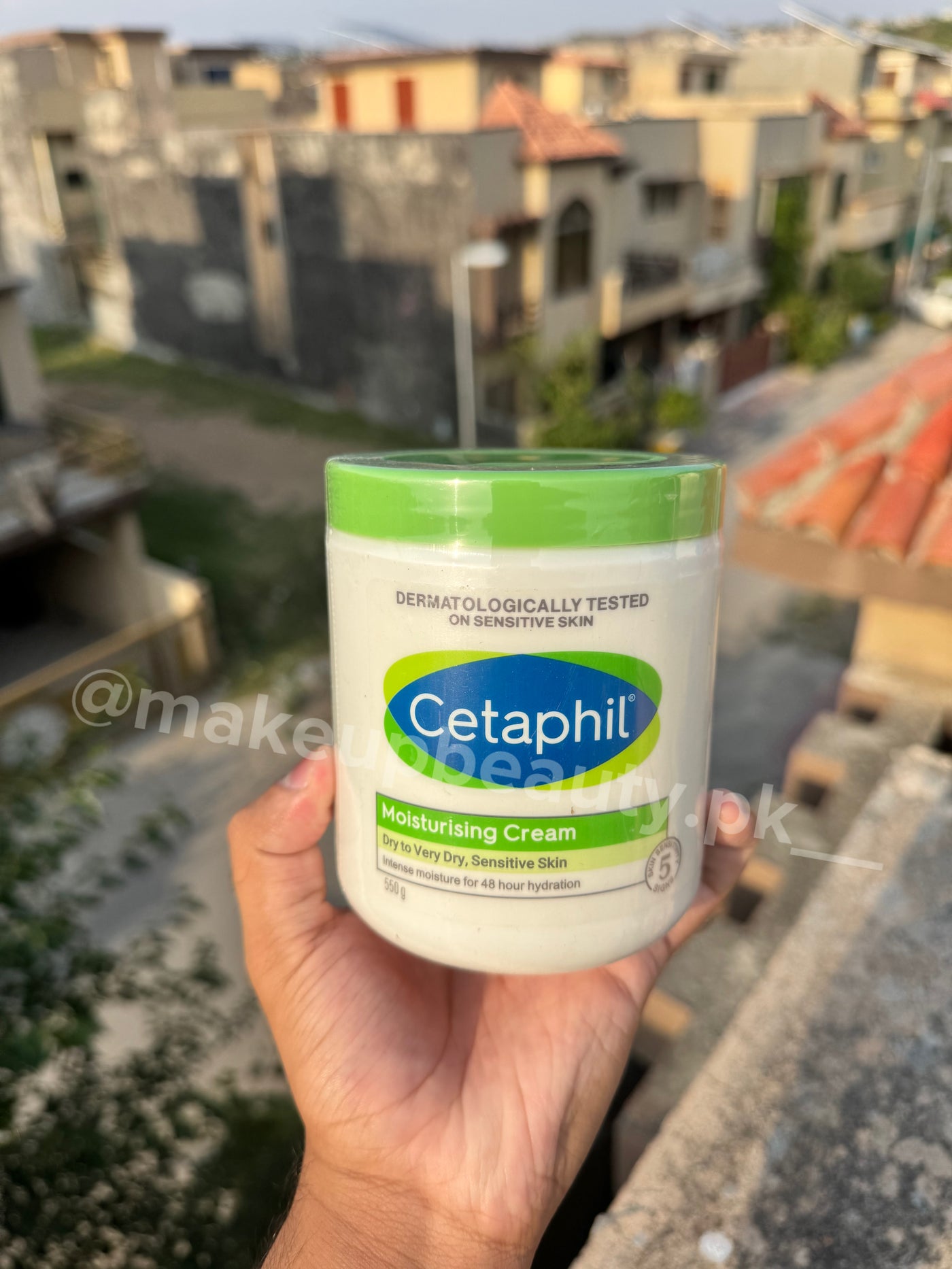 Cetaphil moisturising cream 550 Grams big jar.