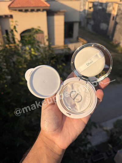 DiorSnow Bloom Perfect Moist Cushion SPF 50+ PA+++ Shade: 010 (Light beige) With Refill included.