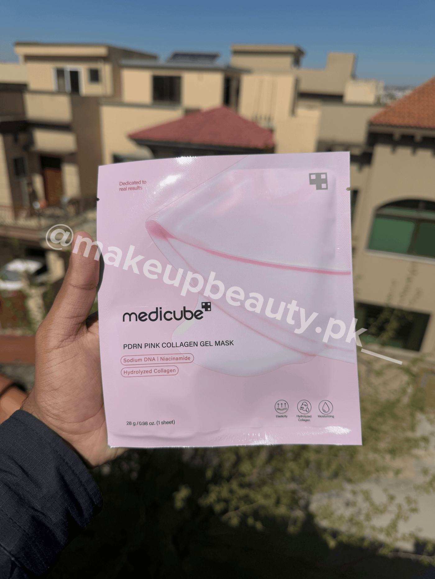 Medicube PDRN pink collagen Gel mask Buy each now. 28 grams weight.