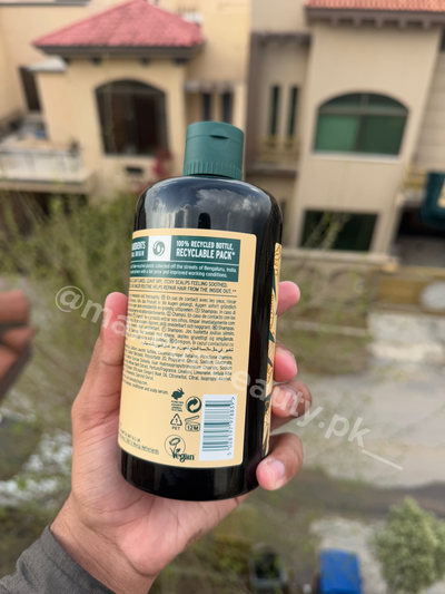 The Body Shop Ginger Shampoo For Dry, Anti scalp. Anti dandruff. 400 ML