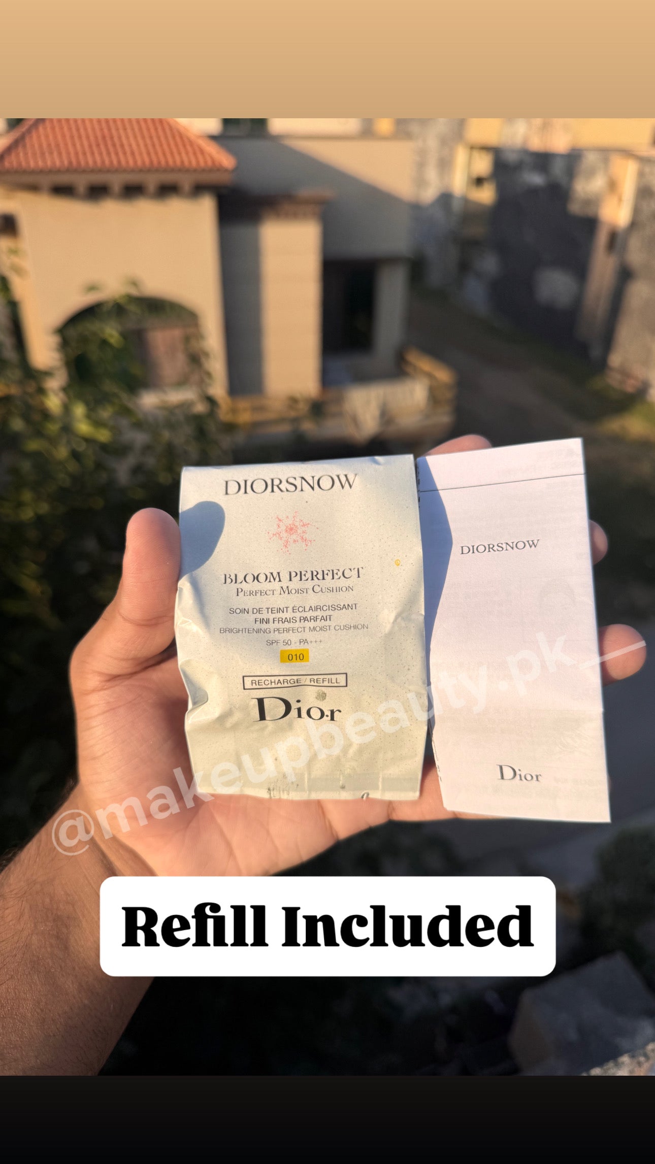 DiorSnow Bloom Perfect Moist Cushion SPF 50+ PA+++ Shade: 010 (Light beige) With Refill included.