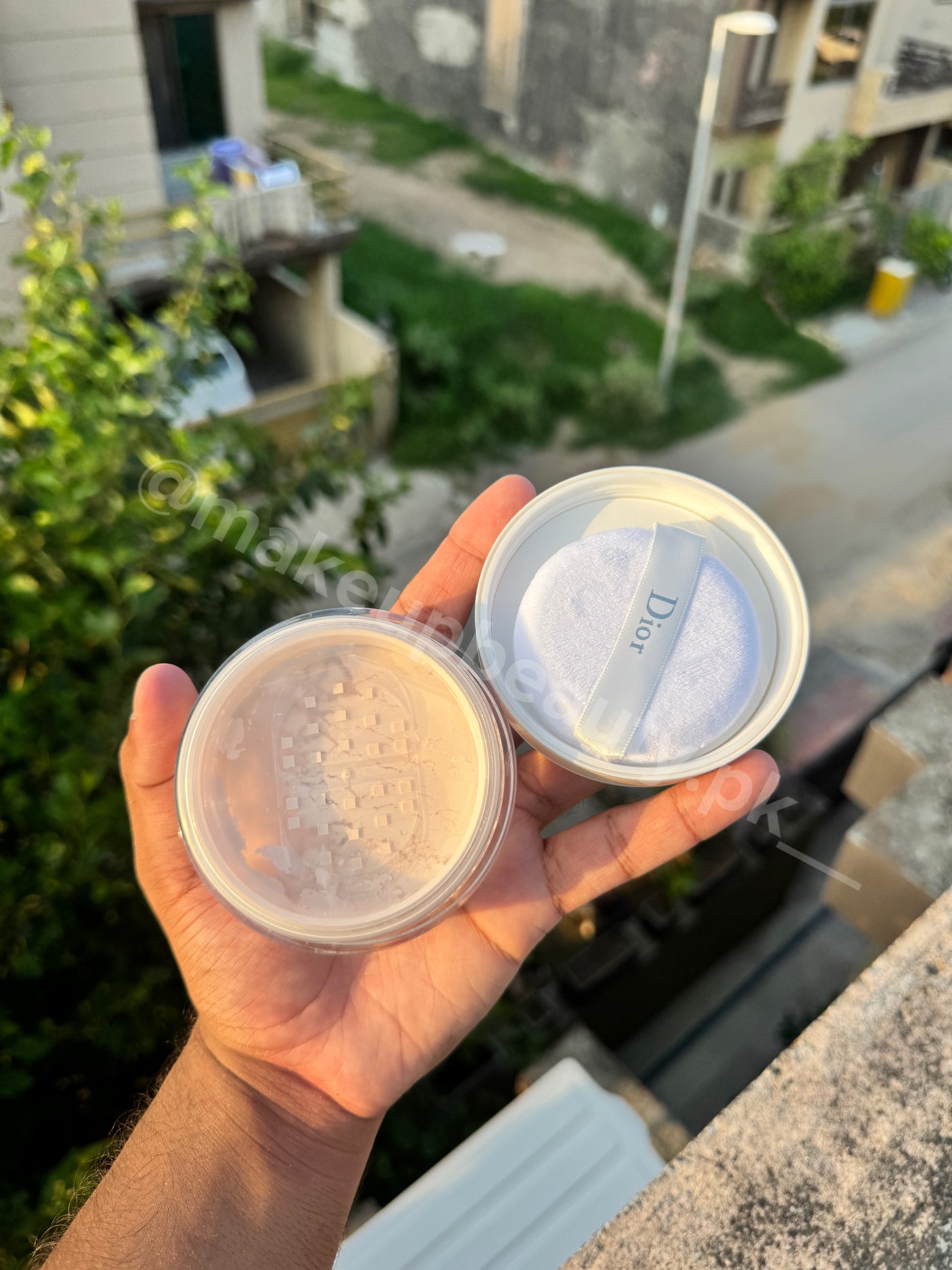Miss Dior Scented Blooming Powder.