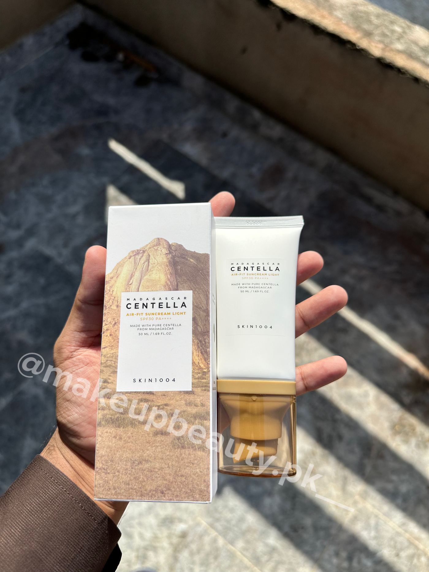Skin 1004 Madagascar Centella suncream spf 30 PA++++ for oily skin
