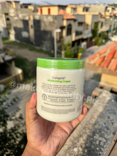 Cetaphil moisturising cream 550 Grams big jar.