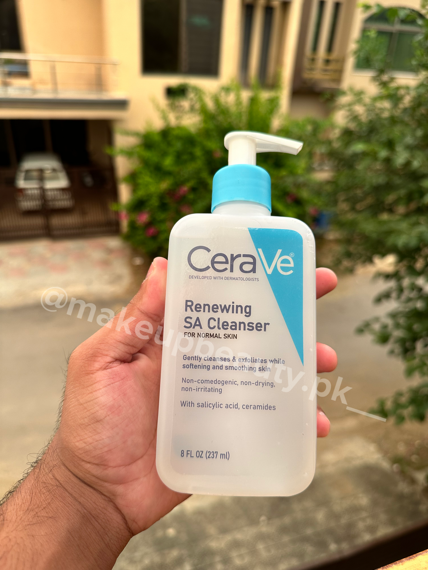 Buy Any Two Cleansers/Moisturisers In just Rs 2199😍. Limited stock only. 100% Original!.