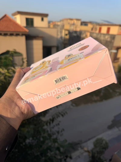 Gisou Honey Gloss Hydration Heroes Set 4 in 1 for Hair and Lips.