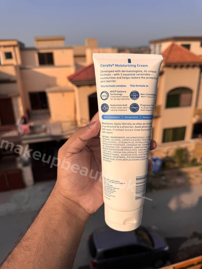 Cera ve Moisturizing Cream 236 ML Normal to dry skin.