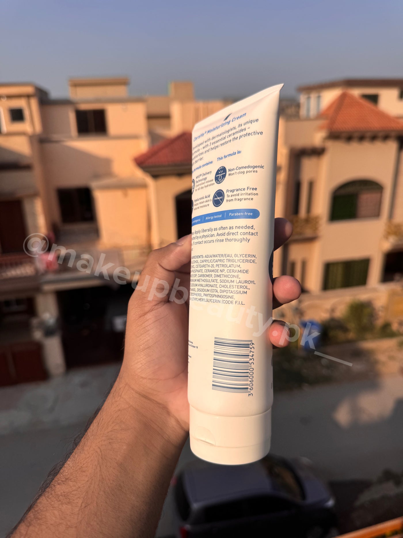 Cera ve Moisturizing Cream 236 ML Normal to dry skin.