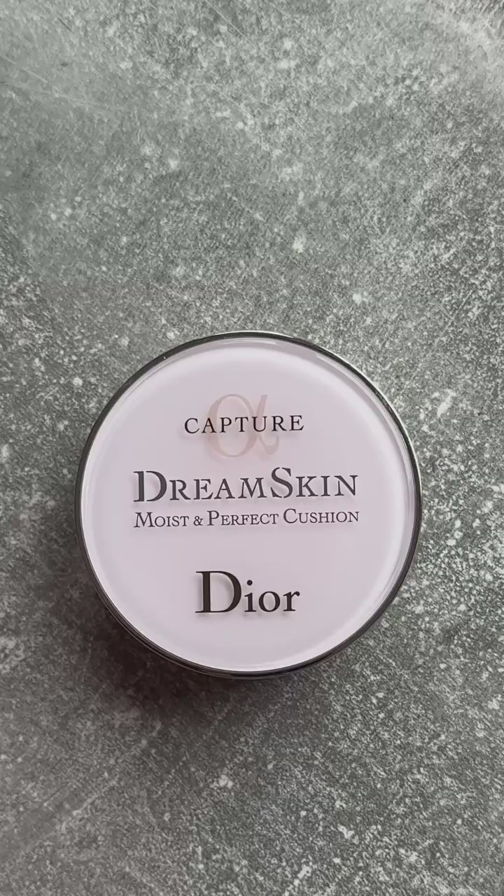 DiorSnow Bloom Perfect Moist Cushion SPF 50+ PA+++ Shade: 010 (Light beige) With Refill included.